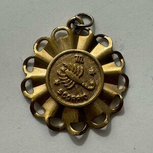 DCE Curtis 1/20 12k GF Zodiac Scorpio Pendant Small